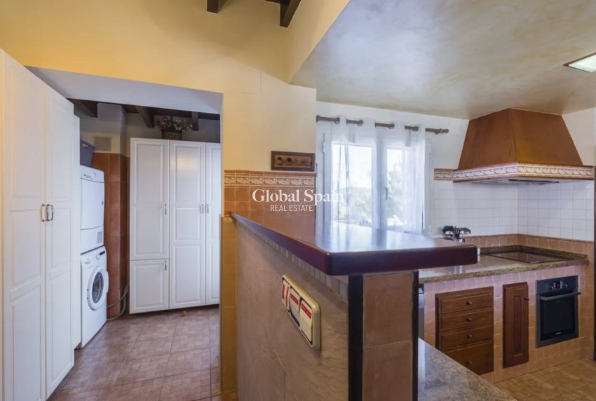 Resale - HOUSE -
JALÓN - Inland