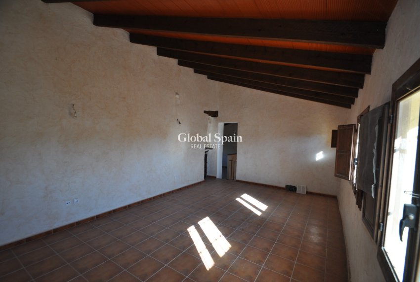 Resale - HOUSE -
JUMILLA - Inland