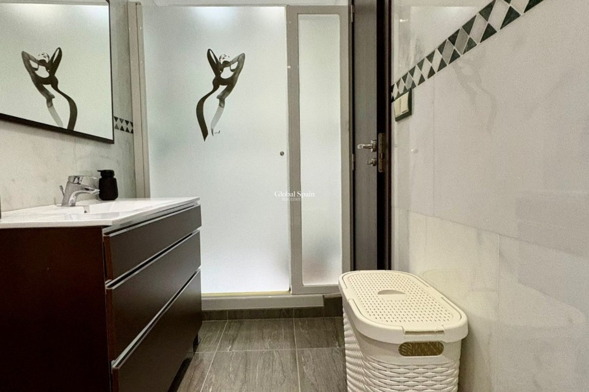 Resale - HOUSE -
L'ALBIR - center