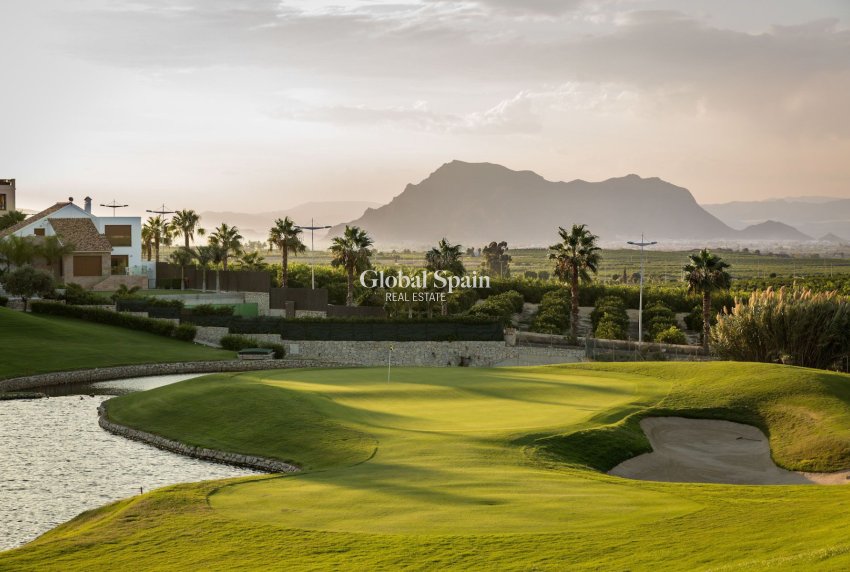 Resale - HOUSE -
LA FINCA GOLF - Inland