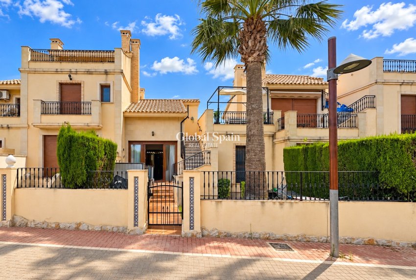 Resale - HOUSE -
LA FINCA GOLF - Inland