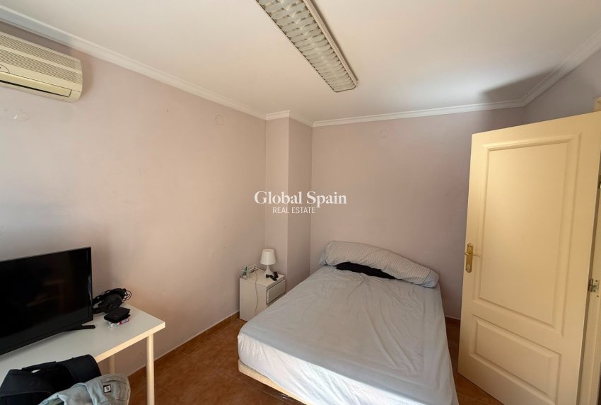 Resale - HOUSE -
LA FONT D'EN CARRÒS - Centro