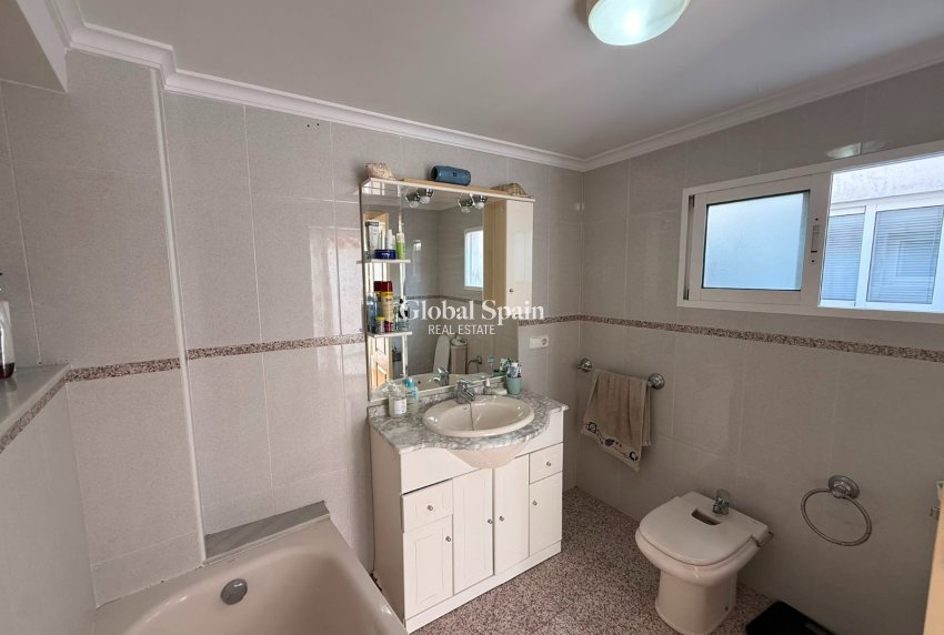 Resale - HOUSE -
LA FONT D'EN CARRÒS - Centro