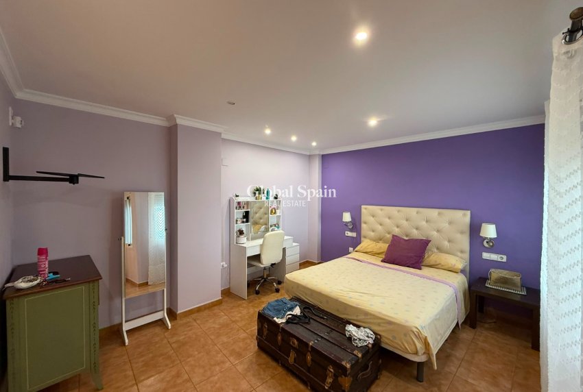 Resale - HOUSE -
LA FONT D'EN CARRÒS - Centro