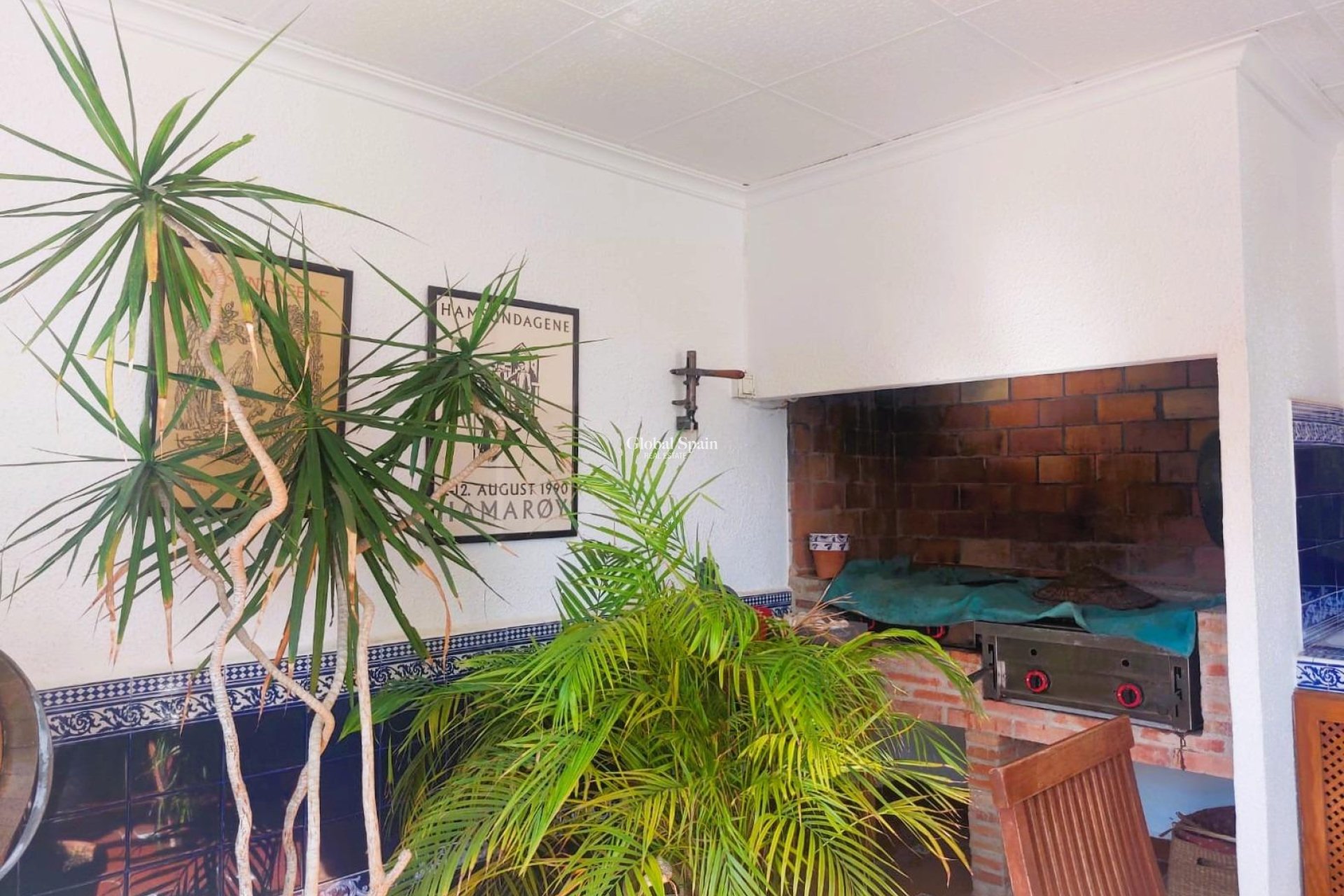 Resale - HOUSE -
LA MARINA - Costa Blanca