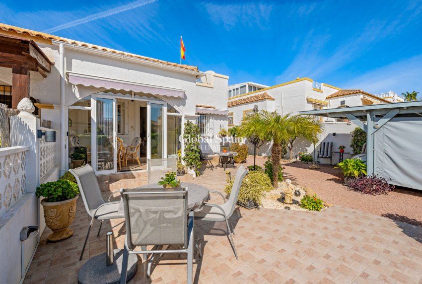 Resale - HOUSE -
LA MARINA - Costa Blanca