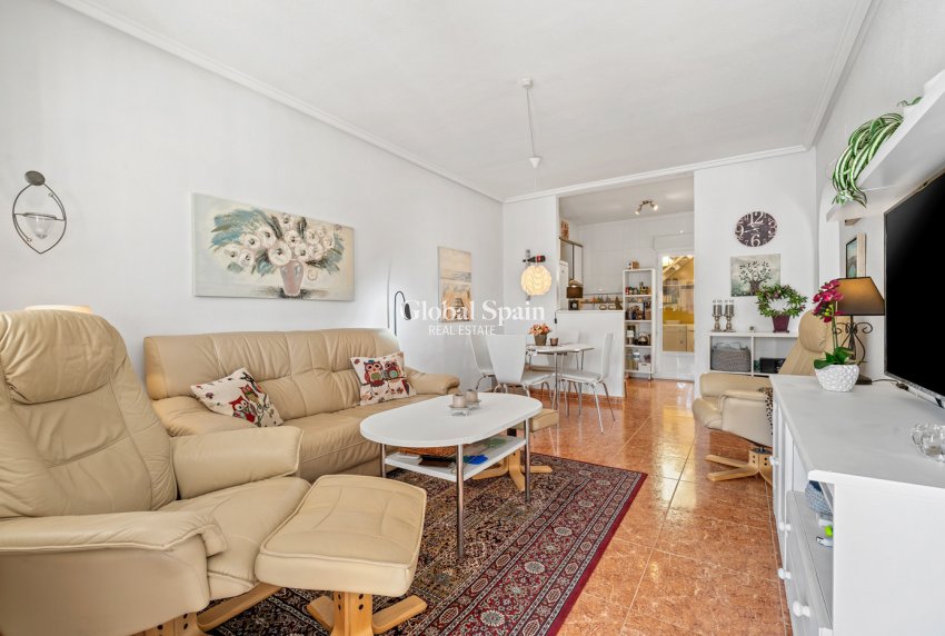 Resale - HOUSE -
LA MARINA - Costa Blanca