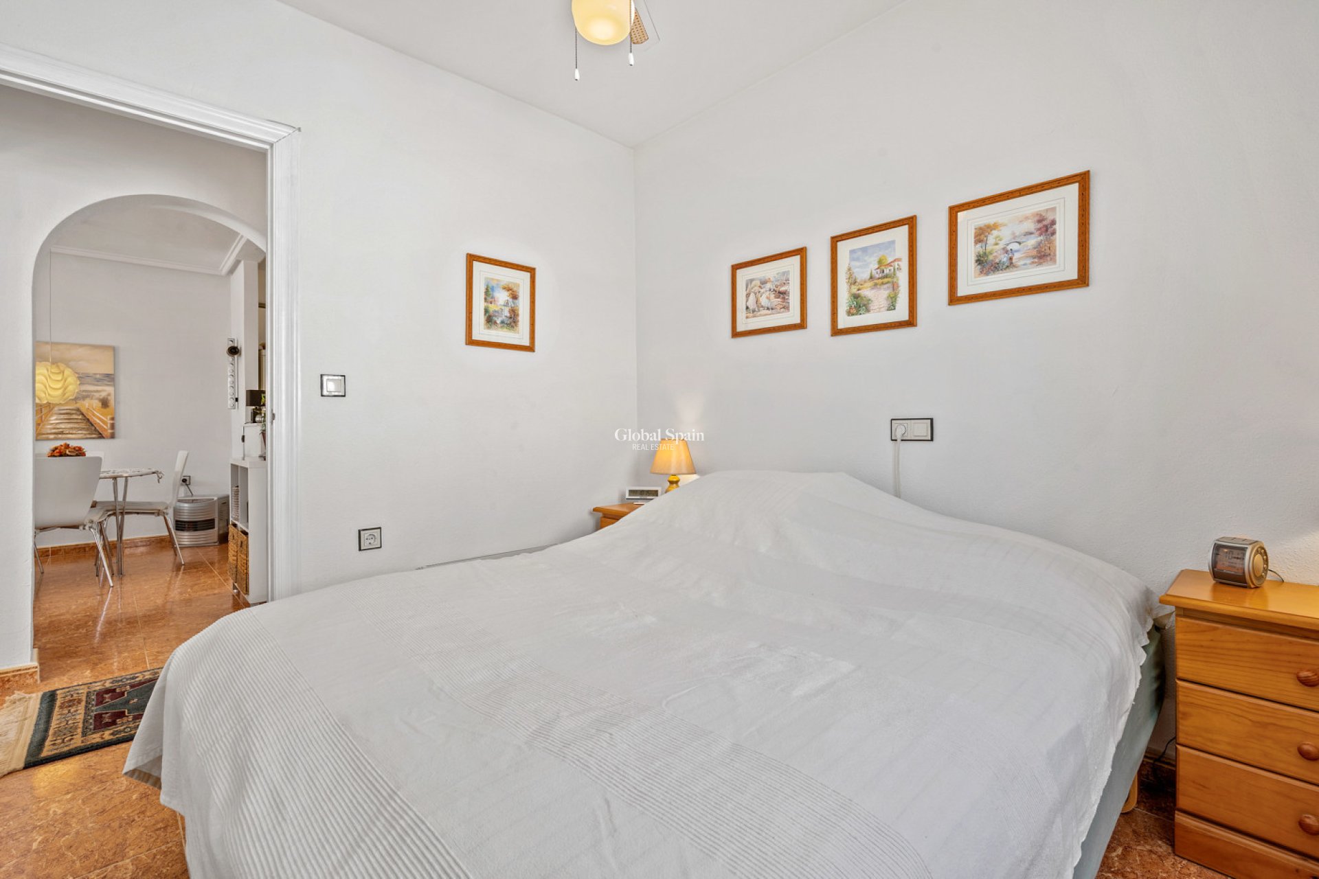 Resale - HOUSE -
LA MARINA - Costa Blanca