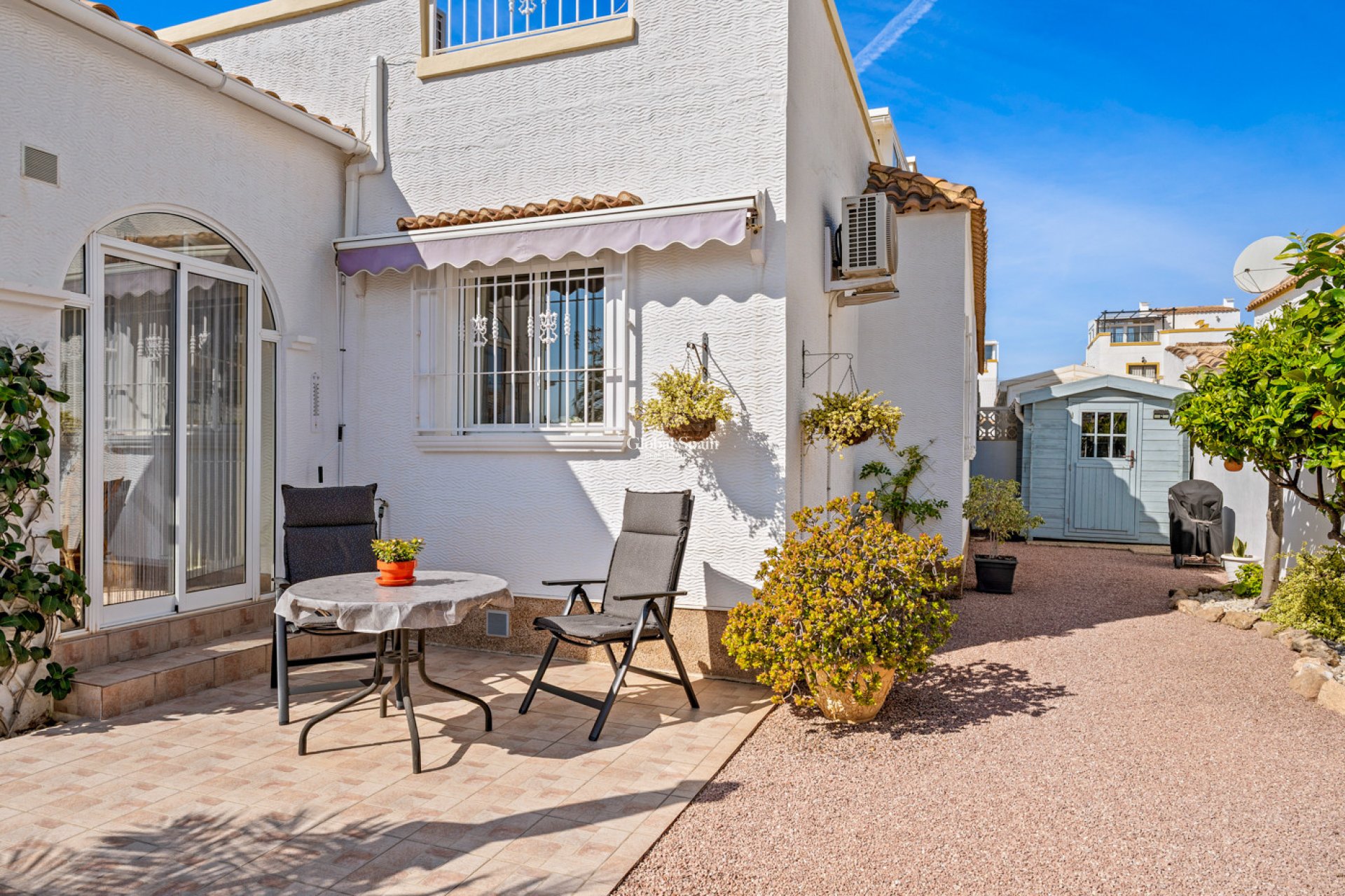 Resale - HOUSE -
LA MARINA - Costa Blanca