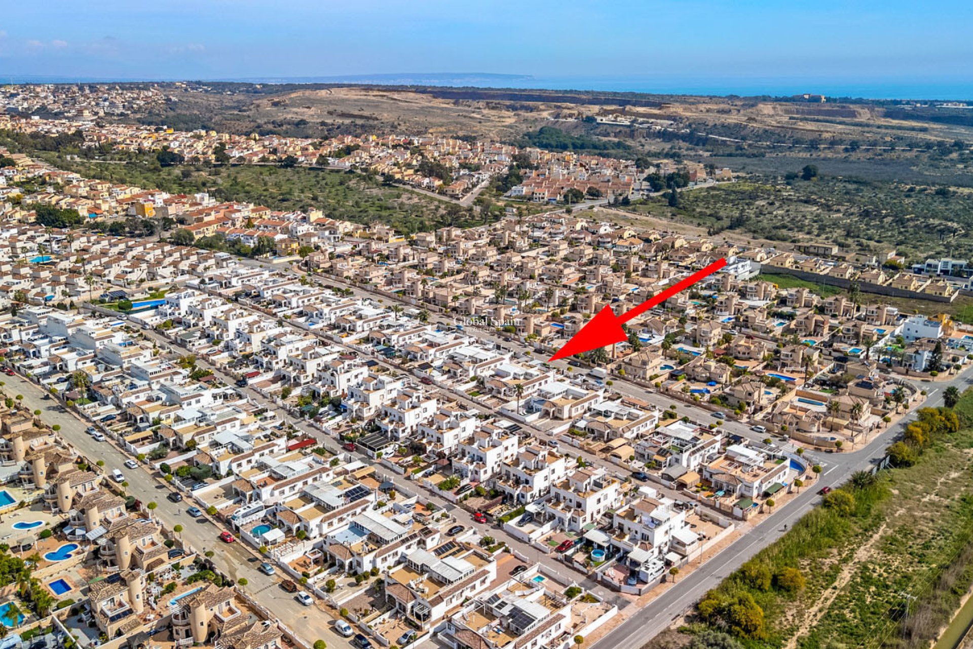 Resale - HOUSE -
LA MARINA - Costa Blanca