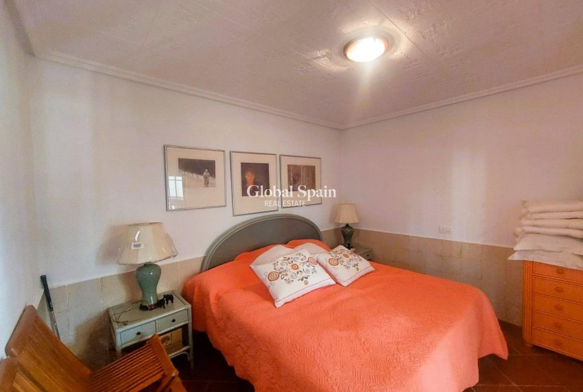 Resale - HOUSE -
LA MARINA - Costa Blanca