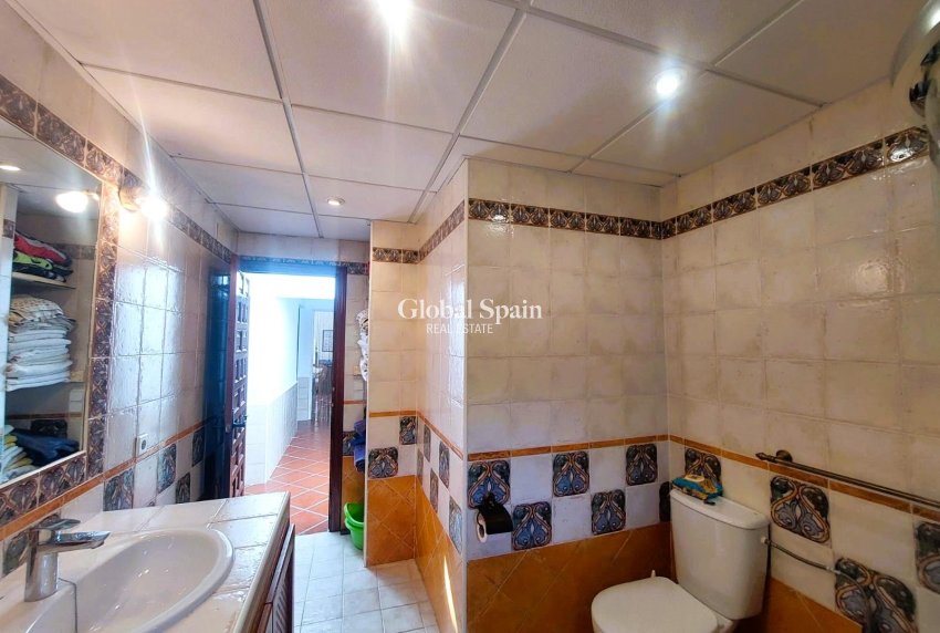 Resale - HOUSE -
LA MARINA - Costa Blanca