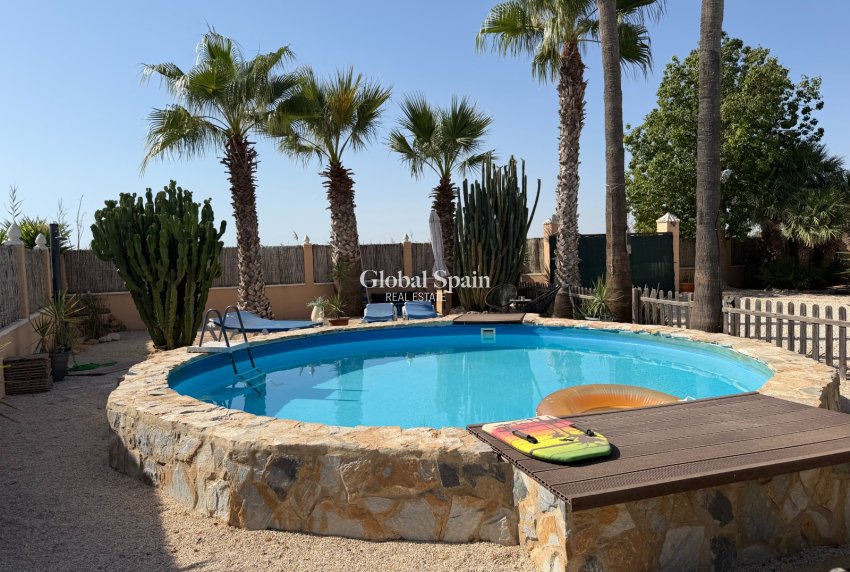 Resale - HOUSE -
LA MARINA - Elche / Elx