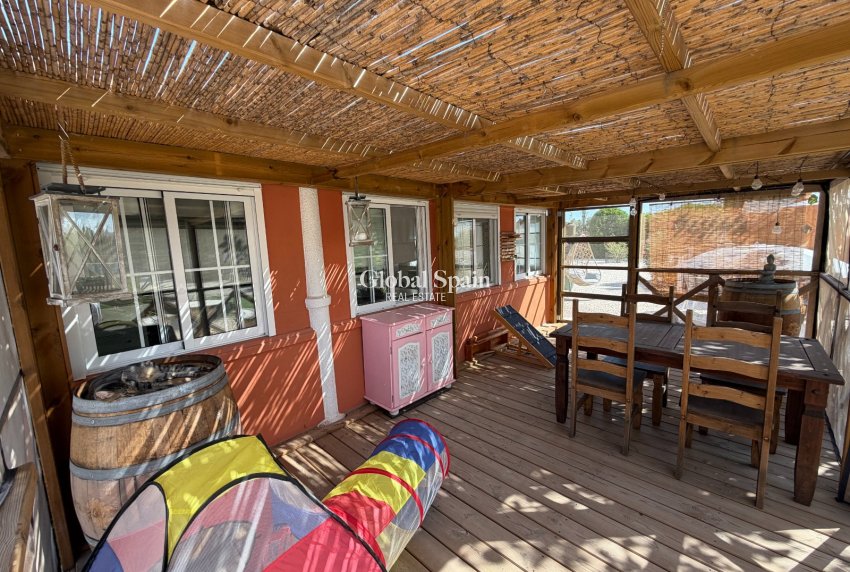 Resale - HOUSE -
LA MARINA - Elche / Elx