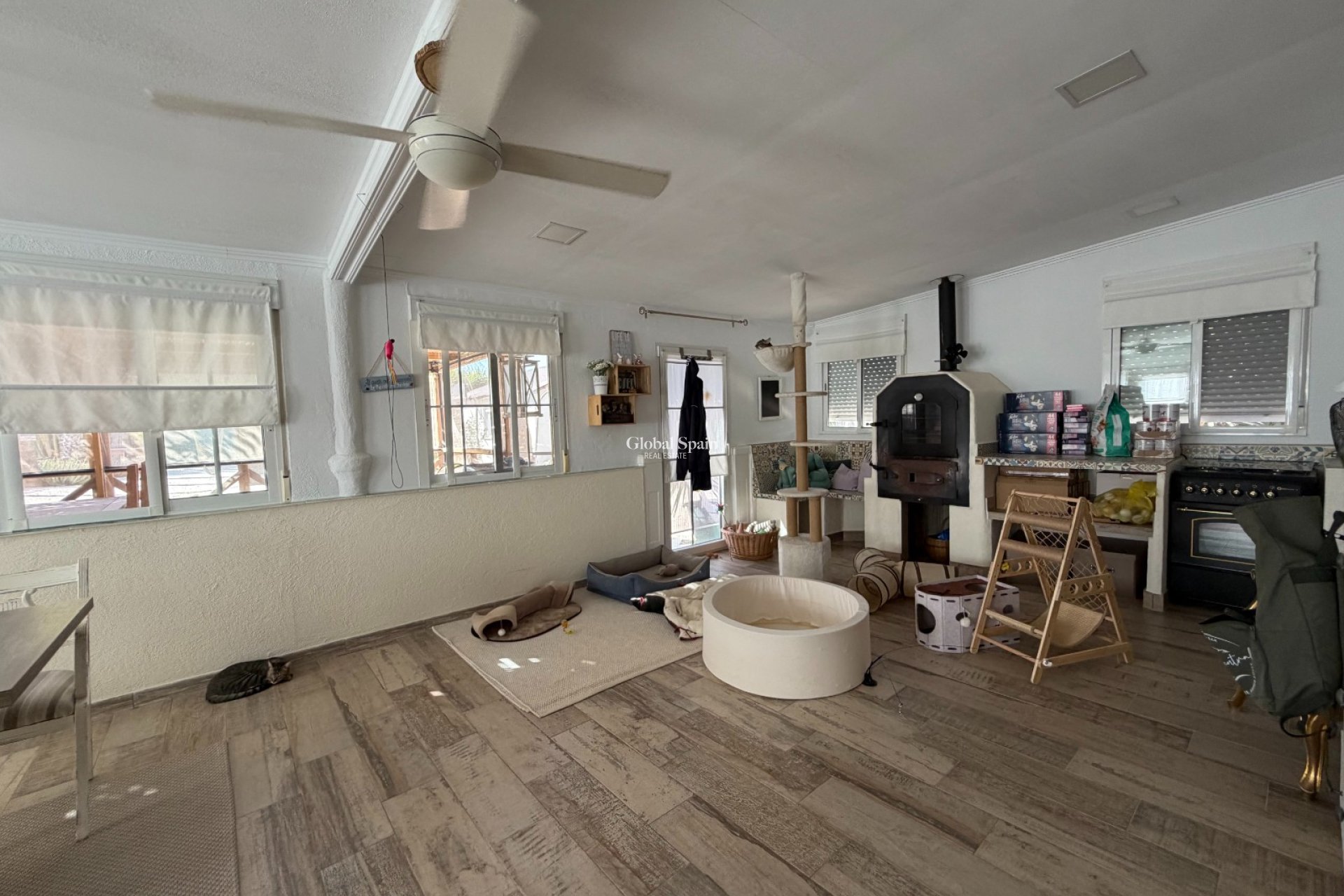 Resale - HOUSE -
LA MARINA - Elche / Elx