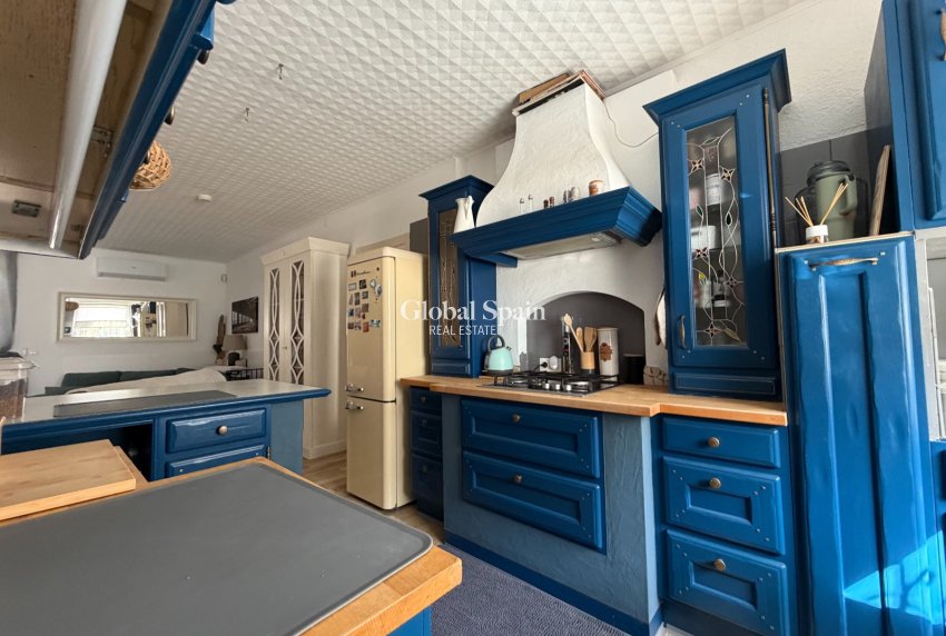 Resale - HOUSE -
LA MARINA - Elche / Elx