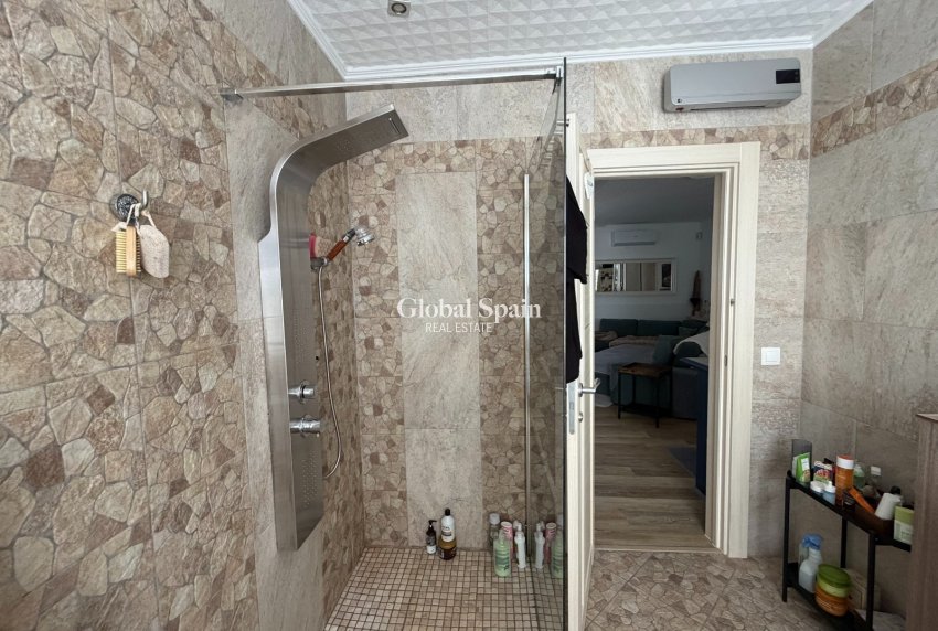 Resale - HOUSE -
LA MARINA - Elche / Elx