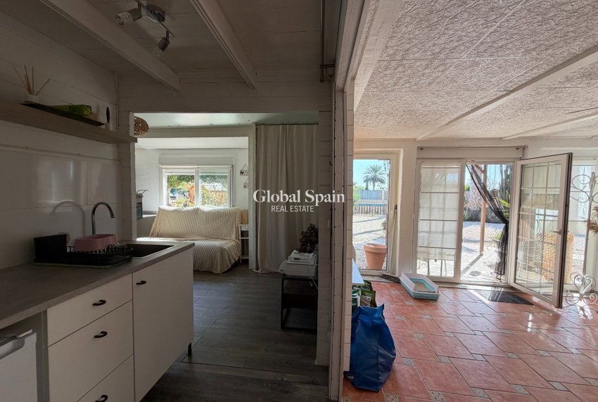 Resale - HOUSE -
LA MARINA - Elche / Elx