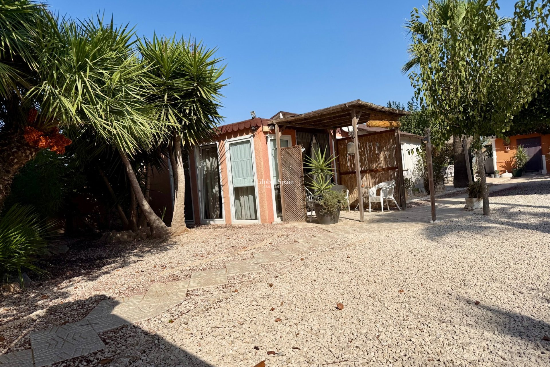 Resale - HOUSE -
LA MARINA - Elche / Elx