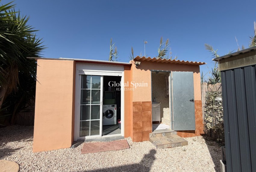 Resale - HOUSE -
LA MARINA - Elche / Elx