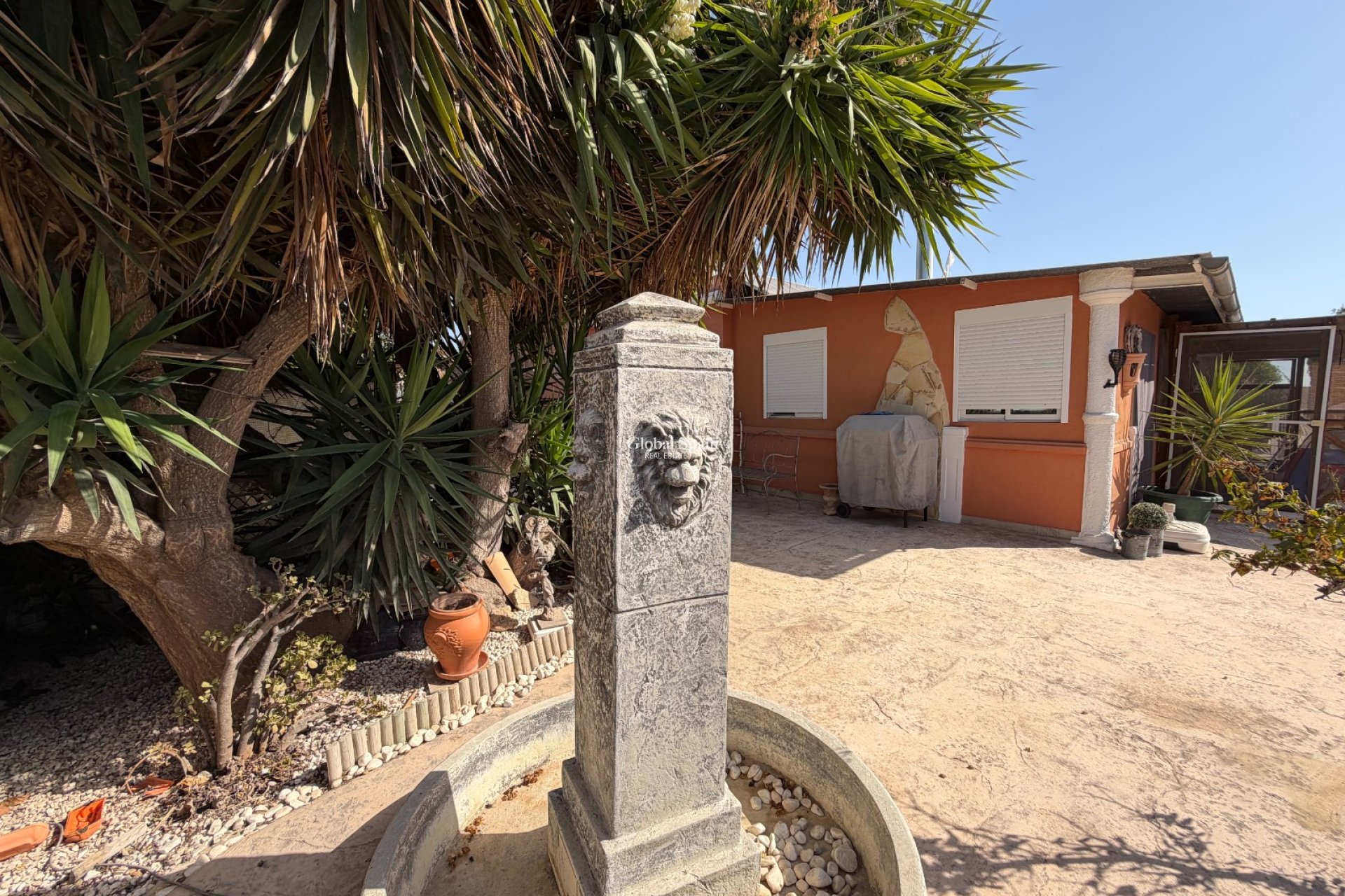 Resale - HOUSE -
LA MARINA - Elche / Elx