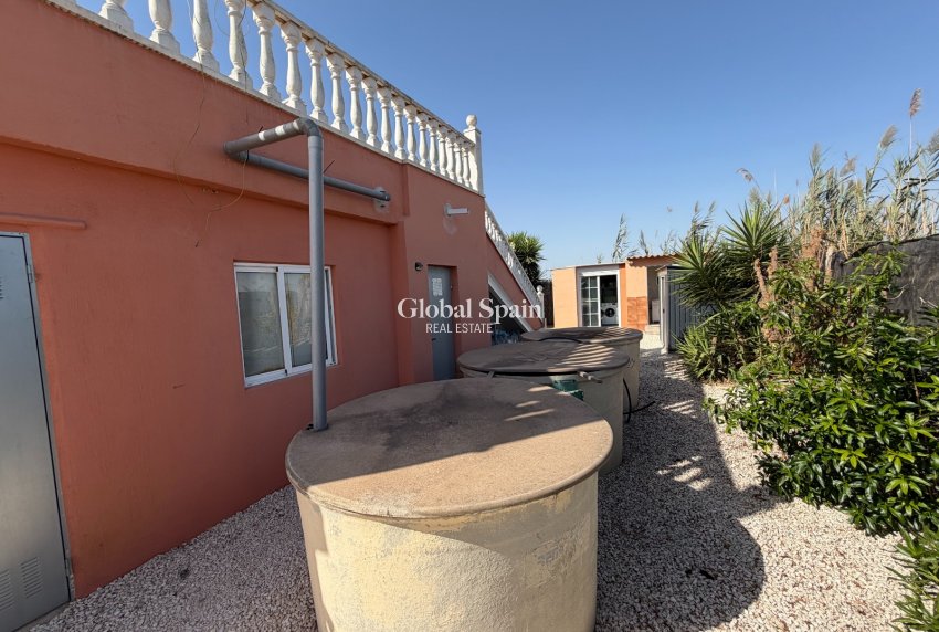 Resale - HOUSE -
LA MARINA - Elche / Elx