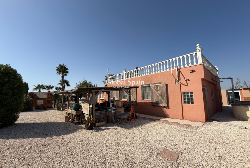 Resale - HOUSE -
LA MARINA - Elche / Elx