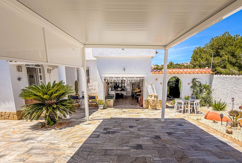 Resale - HOUSE -
LA MARINA