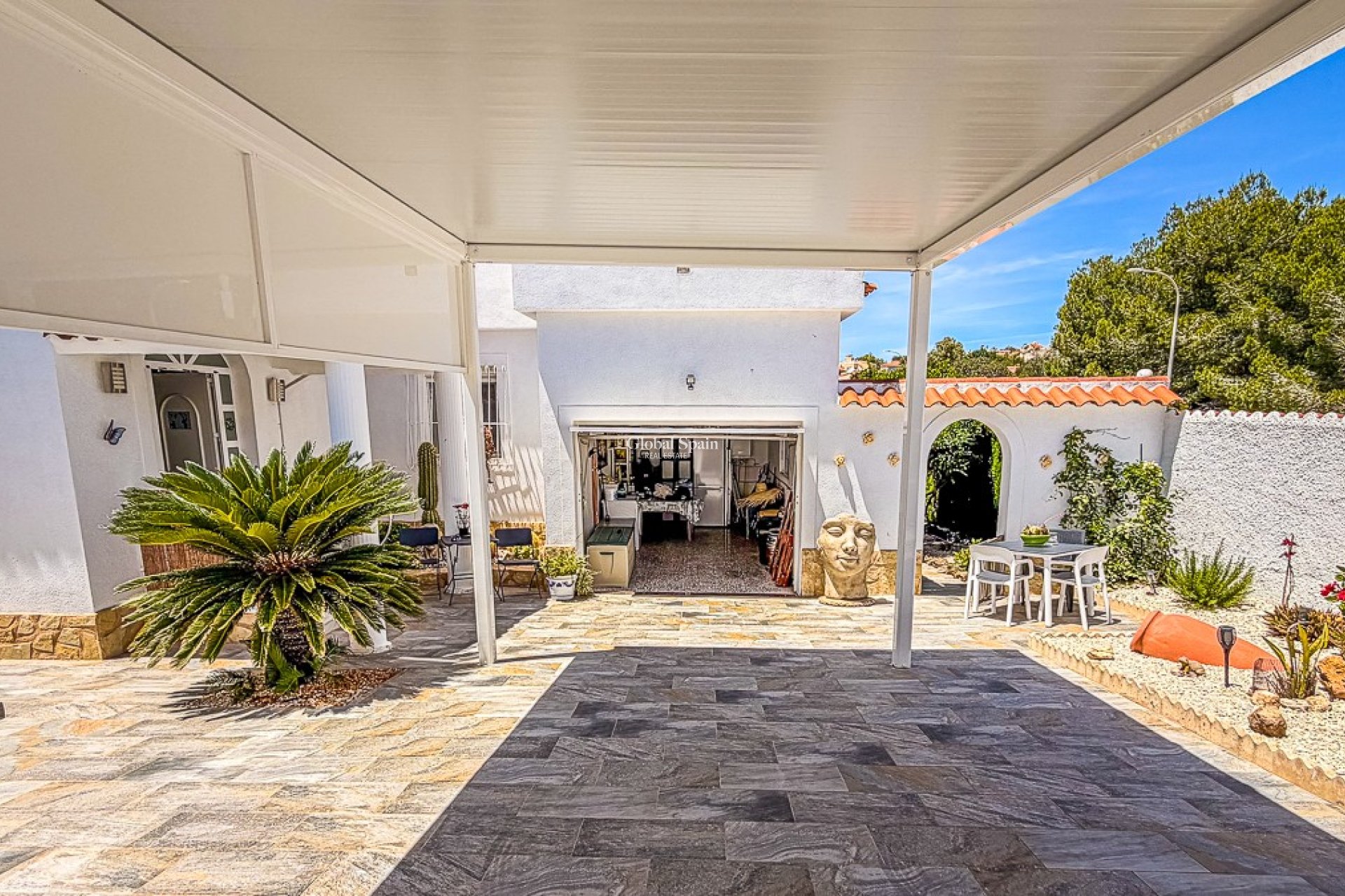 Resale - HOUSE -
LA MARINA