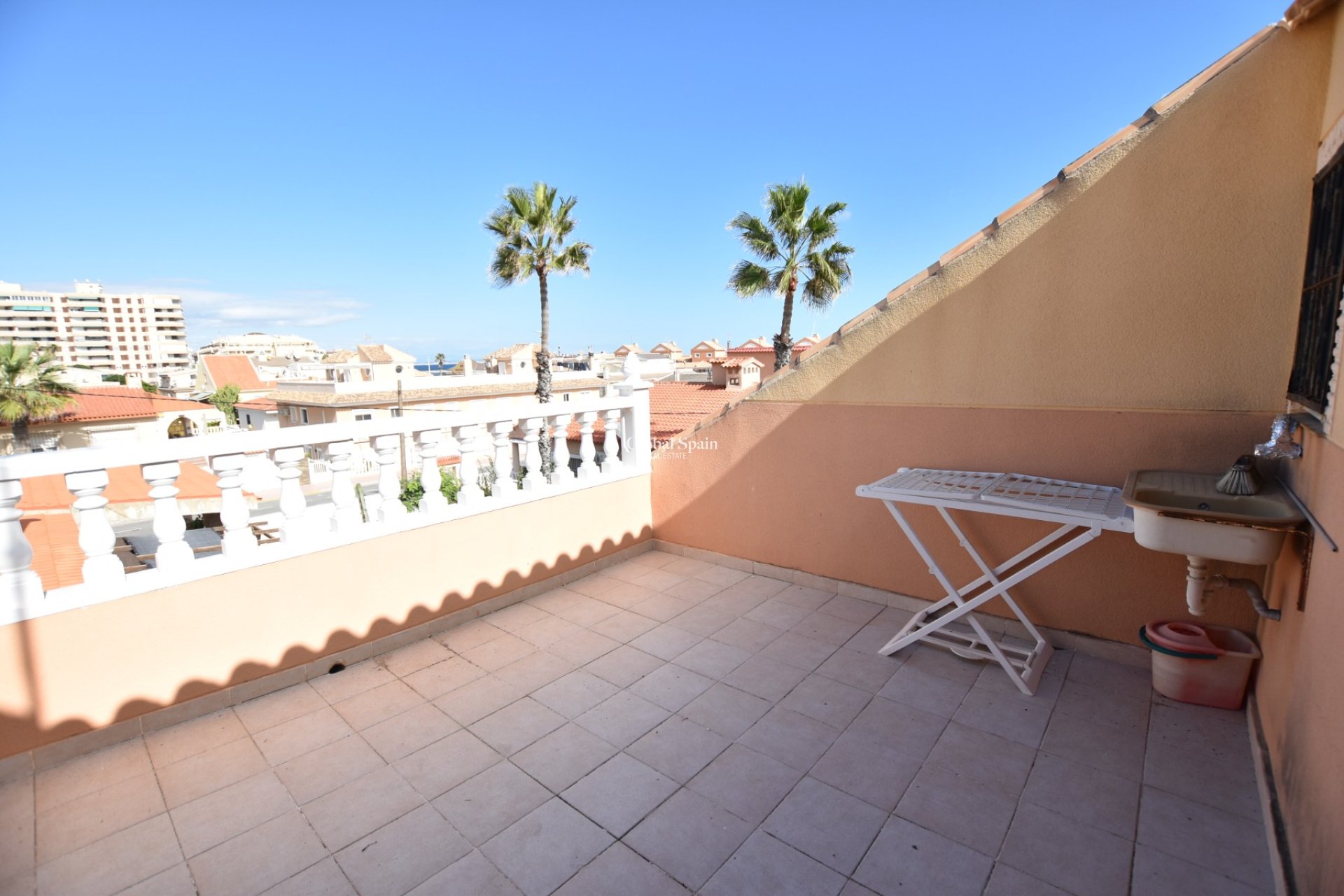 Resale - HOUSE -
LA MATA - Costa Blanca