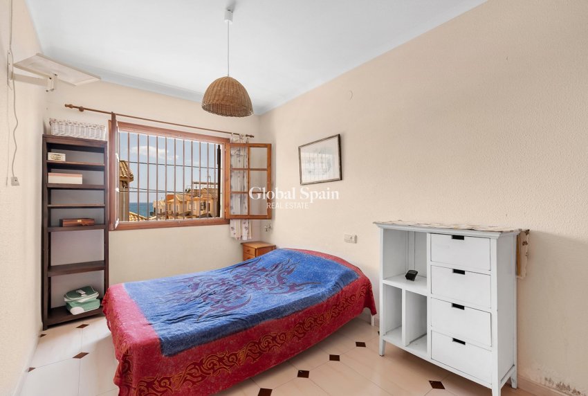 Resale - HOUSE -
LA MATA - Costa Blanca