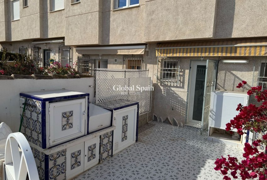 Resale - House -
LA MATA