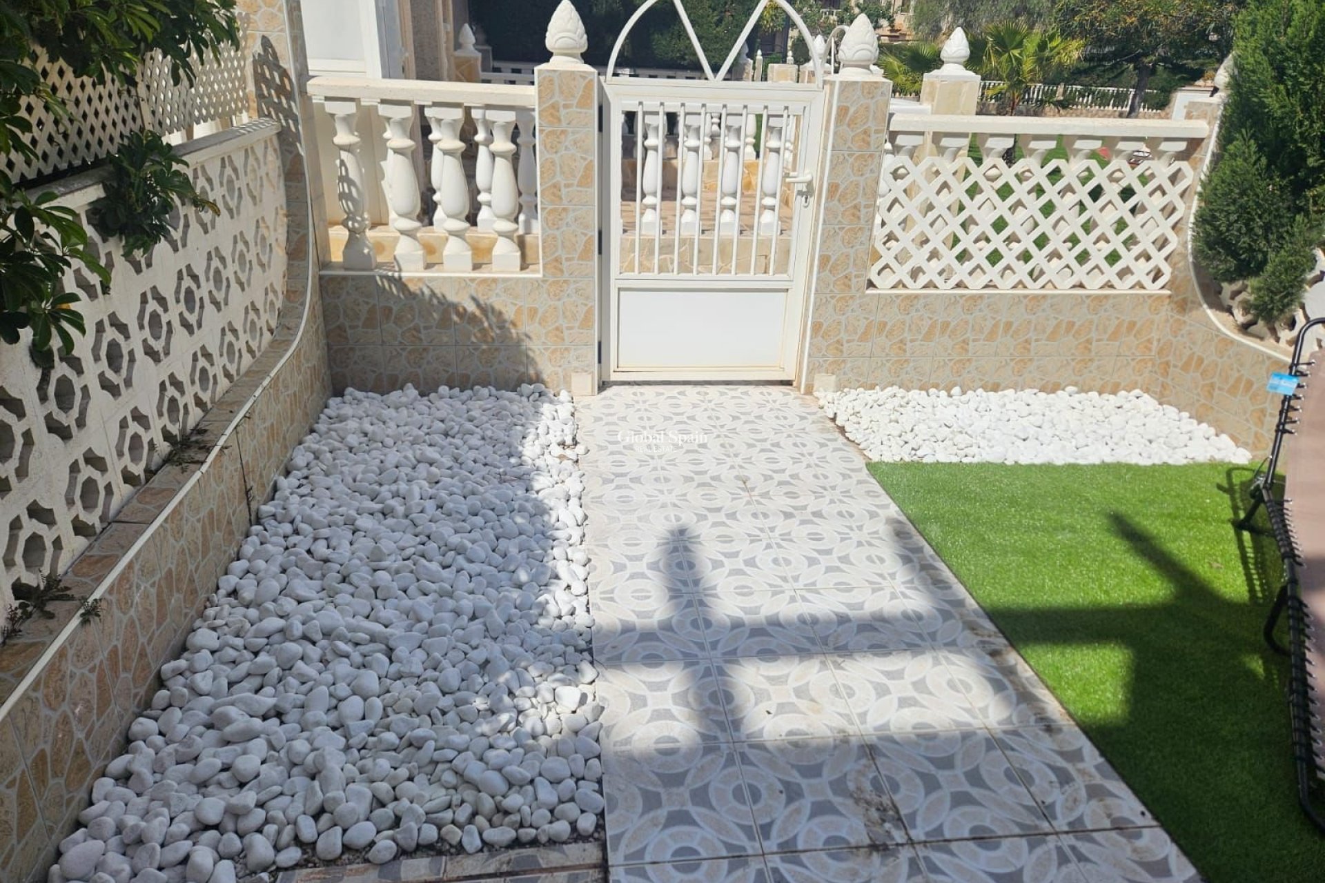 Resale - House -
LA MATA