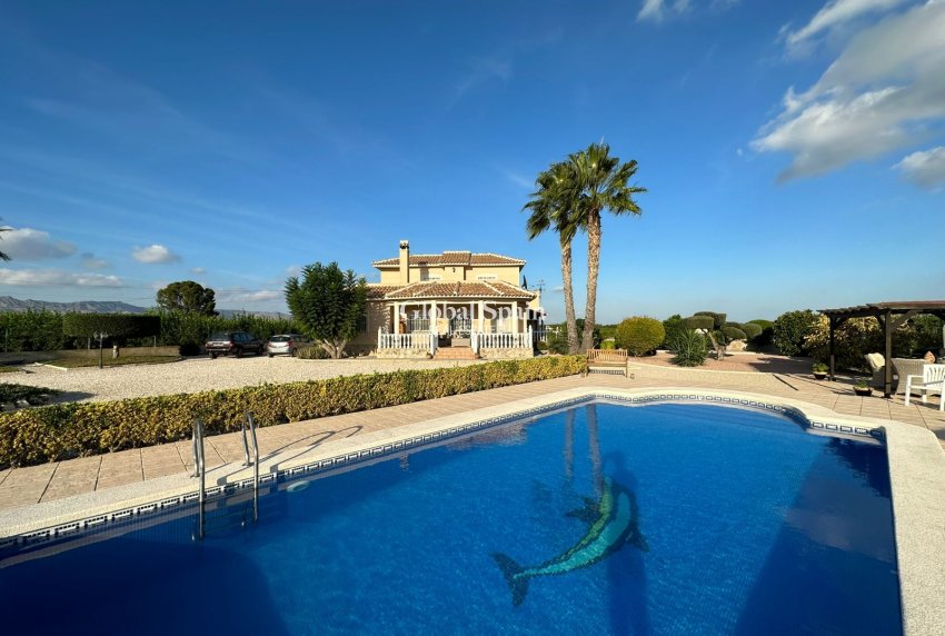 Resale - HOUSE -
LA MATANZA - La Matanza