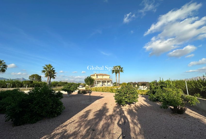 Resale - HOUSE -
LA MATANZA - La Matanza