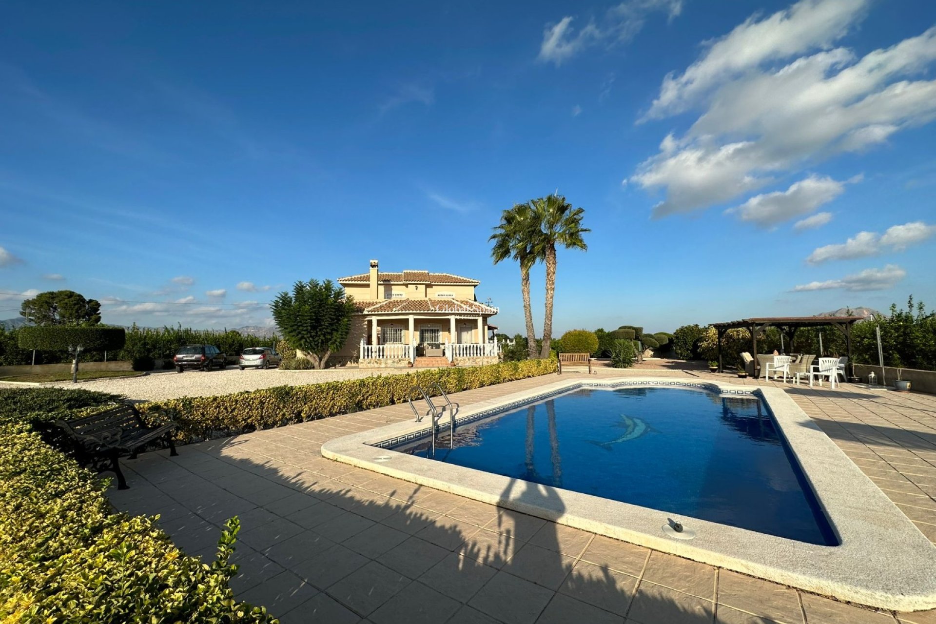 Resale - HOUSE -
LA MATANZA - La Matanza