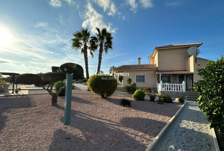 Resale - HOUSE -
LA MATANZA - La Matanza