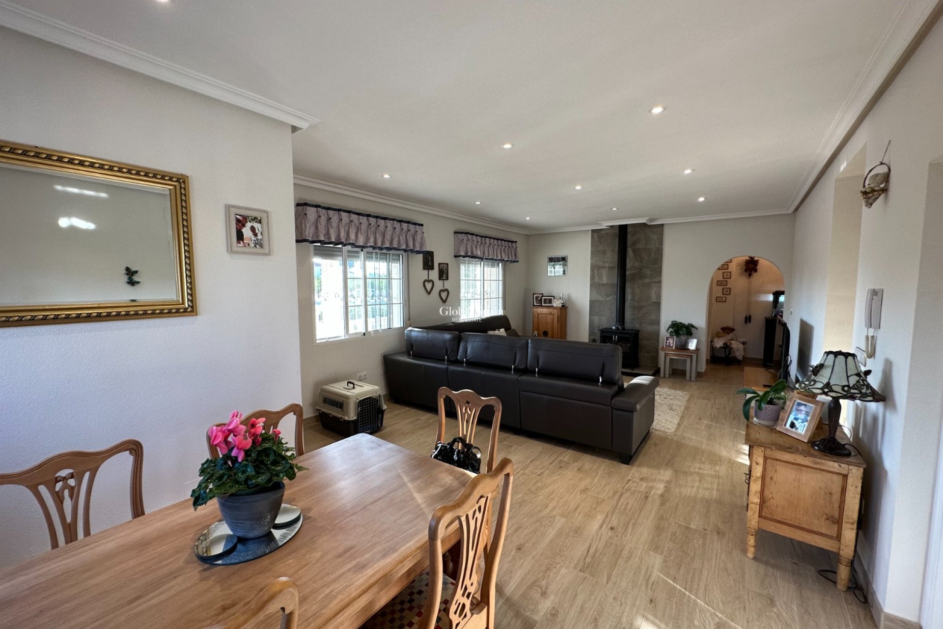 Resale - HOUSE -
LA MATANZA - La Matanza