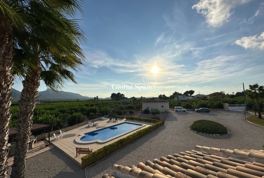 Resale - HOUSE -
LA MATANZA - La Matanza