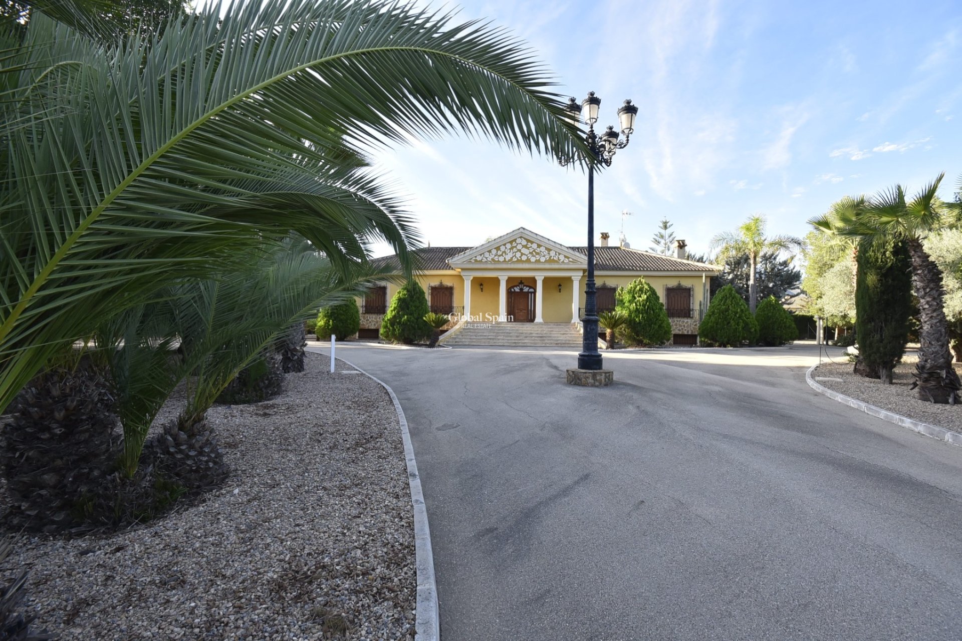 Resale - HOUSE -
LA MATANZA - La Matanza