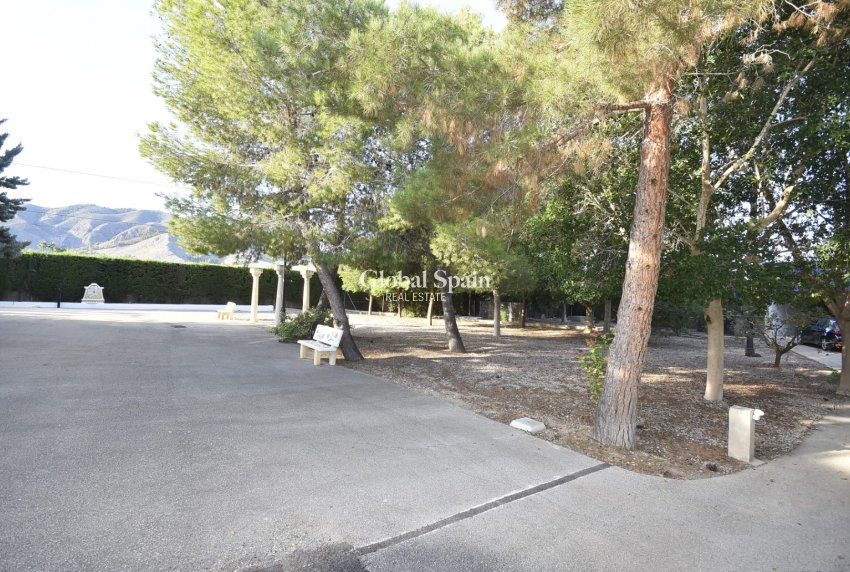 Resale - HOUSE -
LA MATANZA - La Matanza