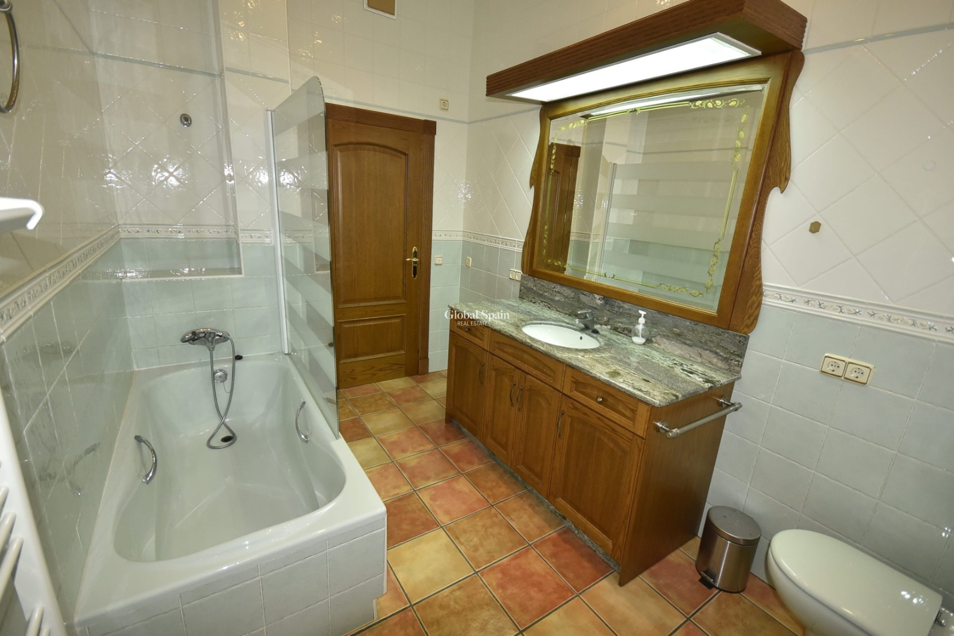 Resale - HOUSE -
LA MATANZA - La Matanza