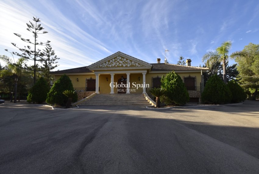 Resale - HOUSE -
LA MATANZA - La Matanza