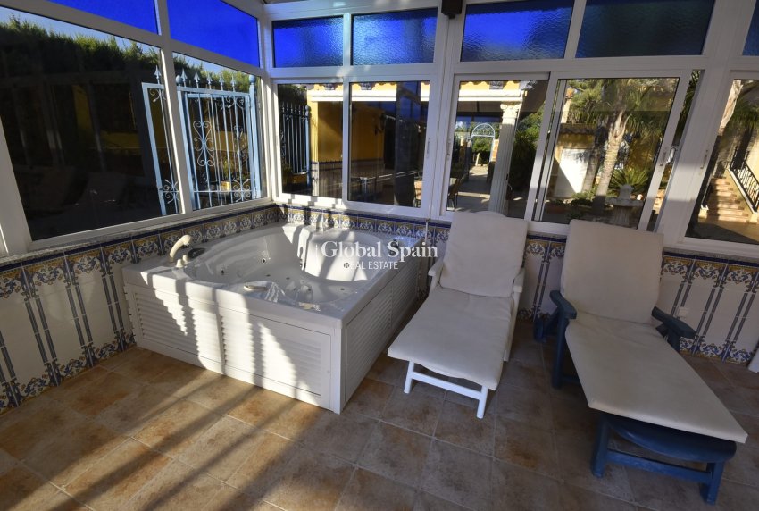 Resale - HOUSE -
LA MATANZA - La Matanza