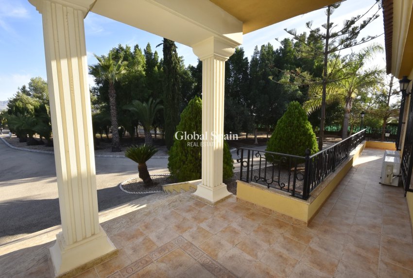 Resale - HOUSE -
LA MATANZA - La Matanza