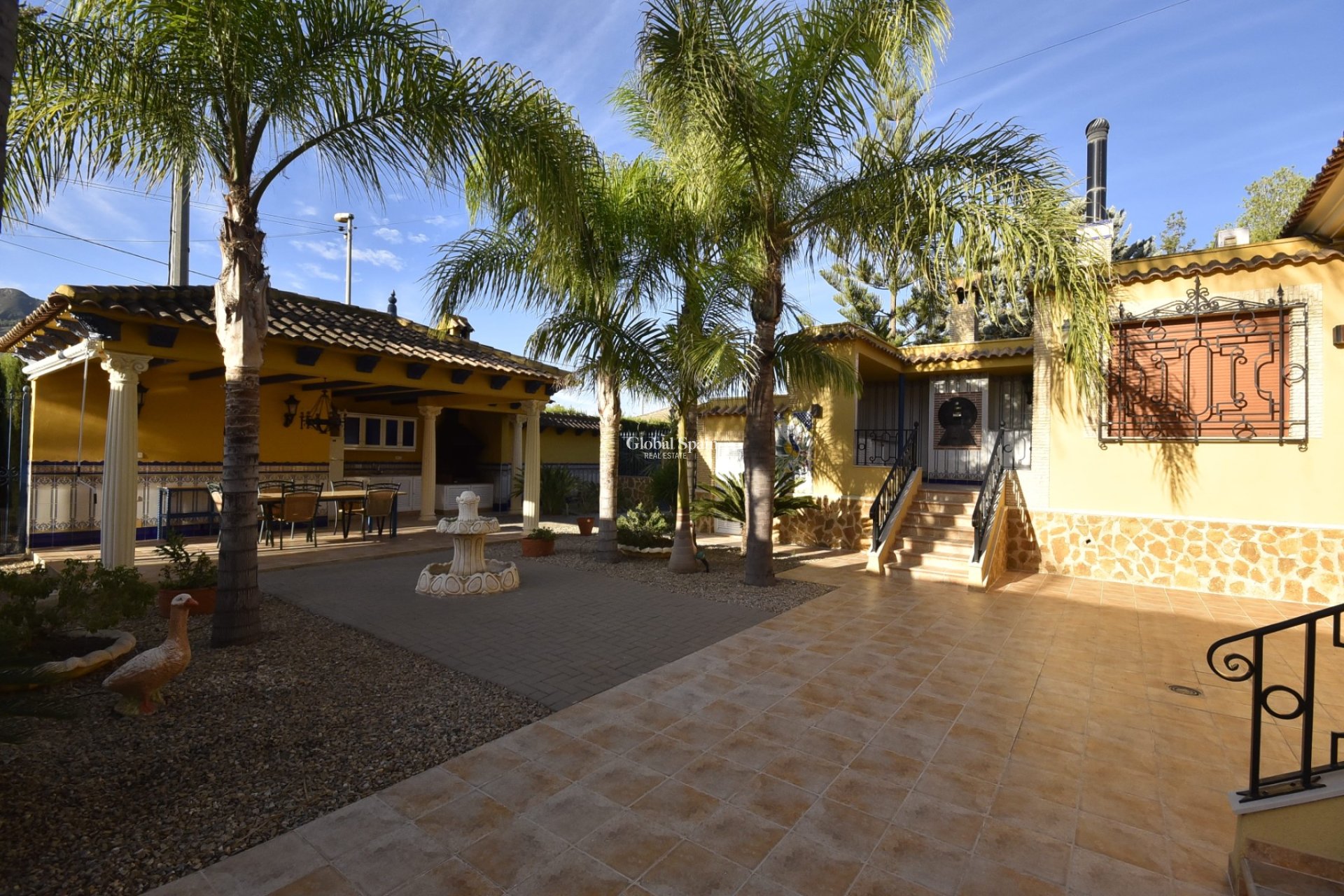 Resale - HOUSE -
LA MATANZA - La Matanza