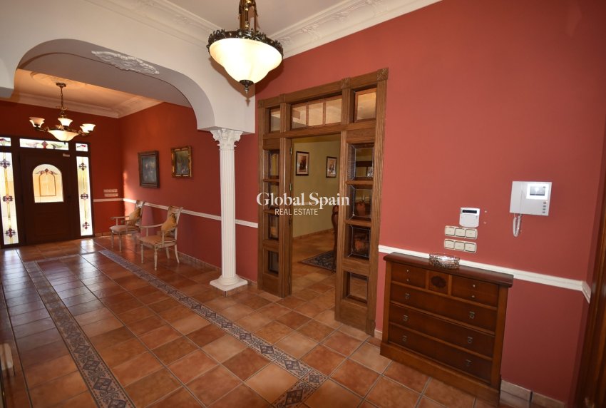 Resale - HOUSE -
LA MATANZA - La Matanza