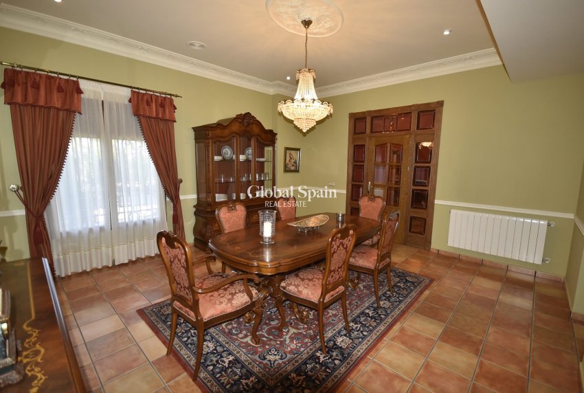 Resale - HOUSE -
LA MATANZA - La Matanza