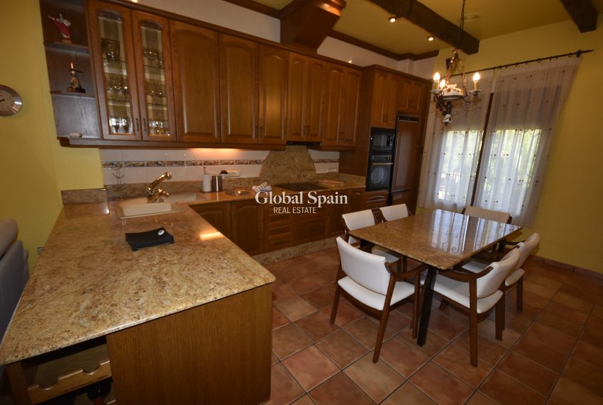 Resale - HOUSE -
LA MATANZA - La Matanza