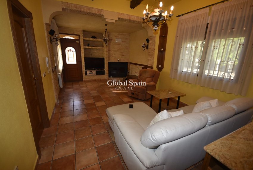 Resale - HOUSE -
LA MATANZA - La Matanza